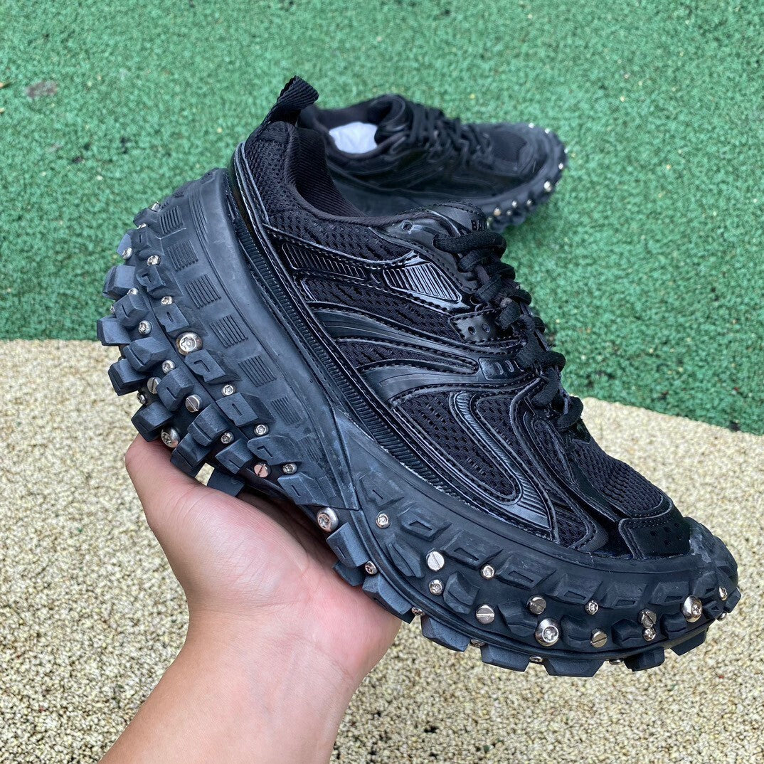 BALENCIAGA DEFENDER ‘BLACK’