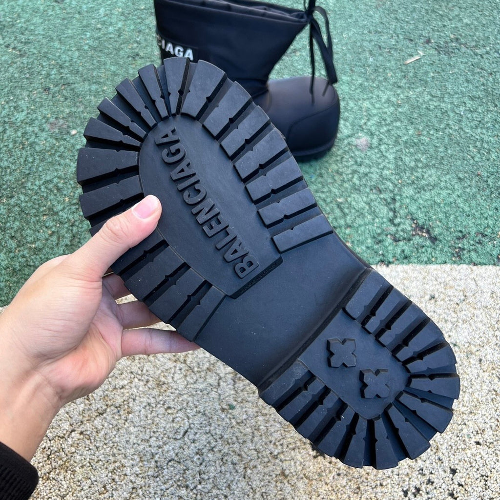BALENCIAGA ALASKA LOW BOOTS