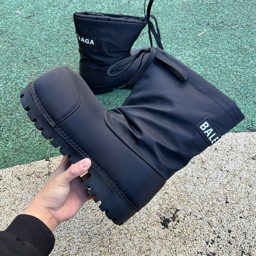 BALENCIAGA ALASKA LOW BOOTS