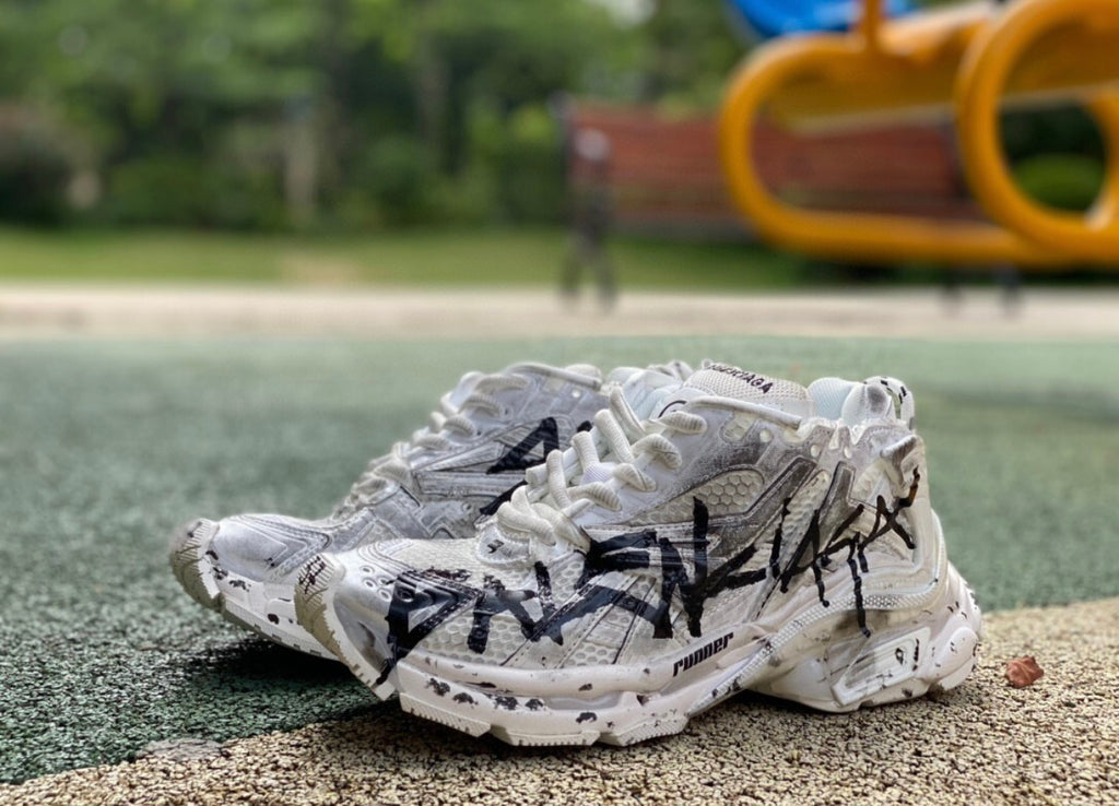 BALENCIAGA RUNNER GRAFFITI WHITE