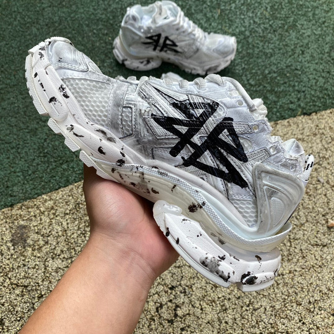 BALENCIAGA RUNNER GRAFFITI WHITE