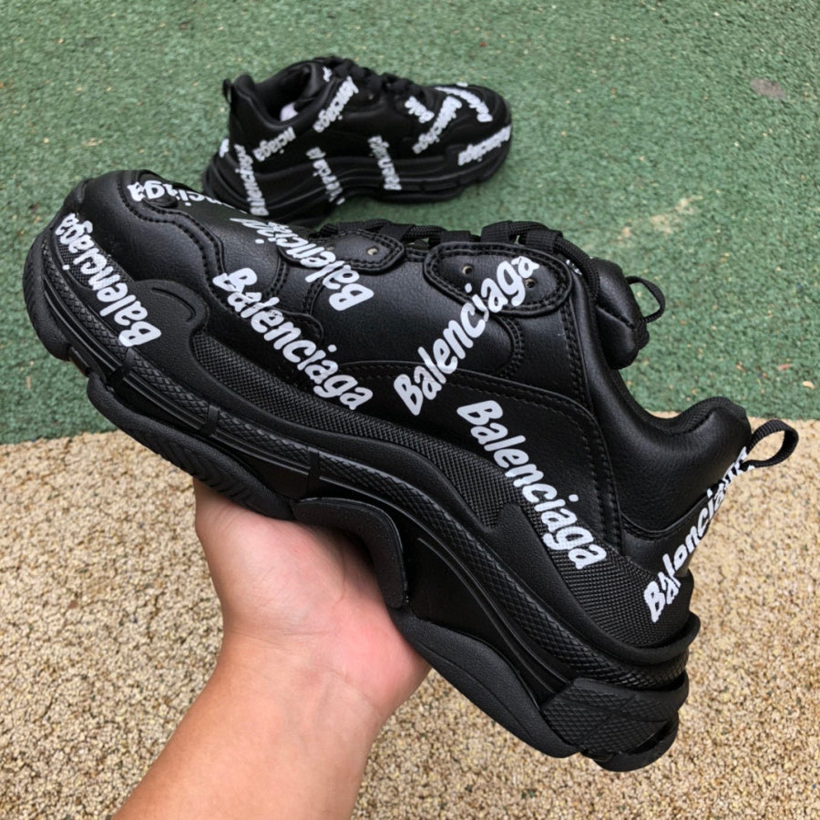 BALENCIAGA TRIPLE S