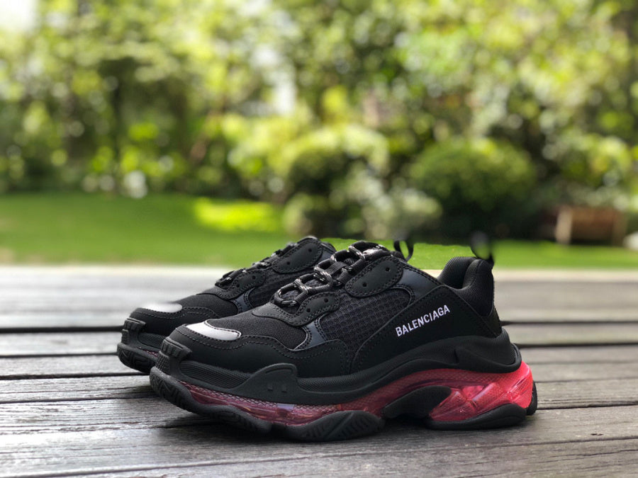 BALENCIAGA TRIPLE S